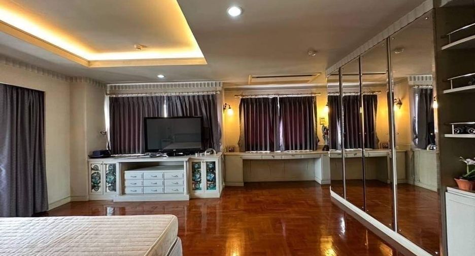 Wohnung zum Kauf mit 4 Zimmer in Lat Phrao, Bangkok