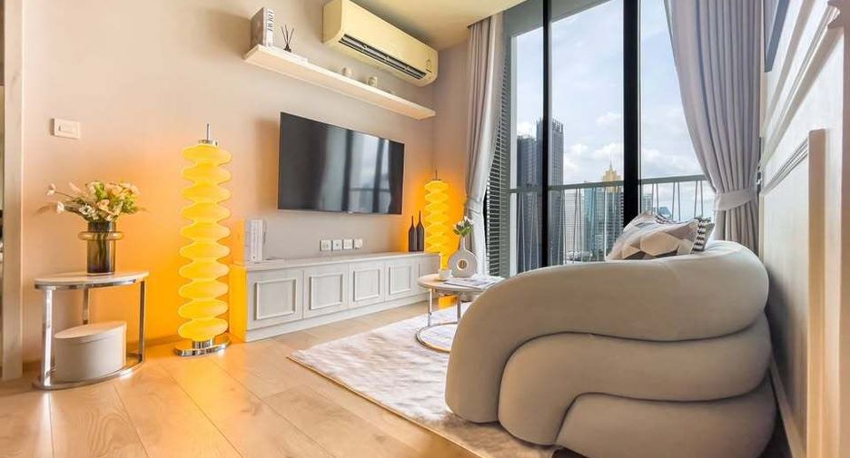 For rent 2 bedrooms condo in Watthana, Bangkok