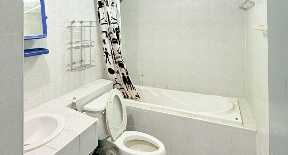 For rent studio condo in Khlong Toei, Bangkok