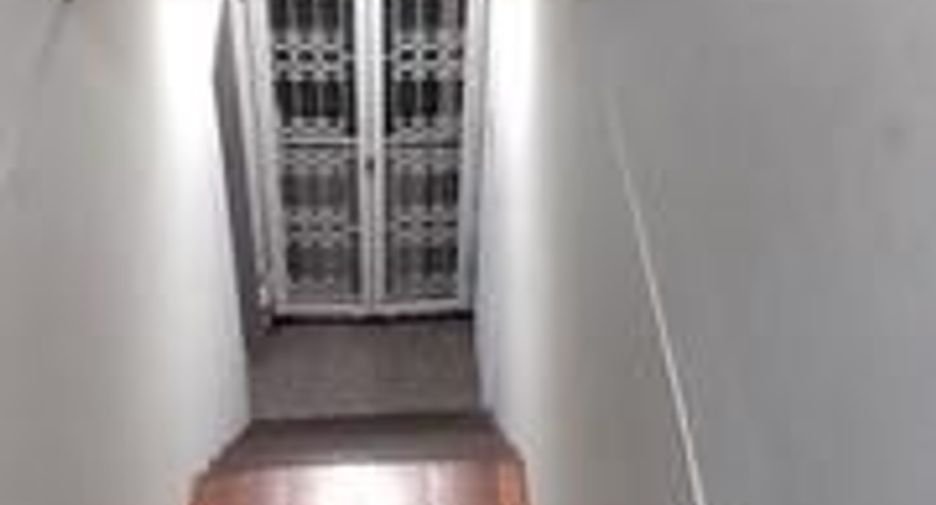 For sale and for rent retail Space in Din Daeng, Bangkok