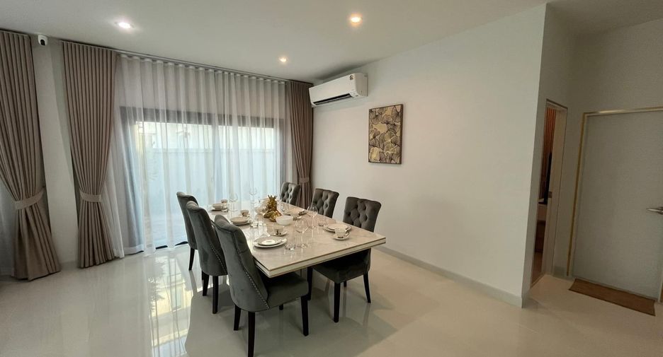 For rent 4 bedrooms house in Mueang Phuket, Phuket