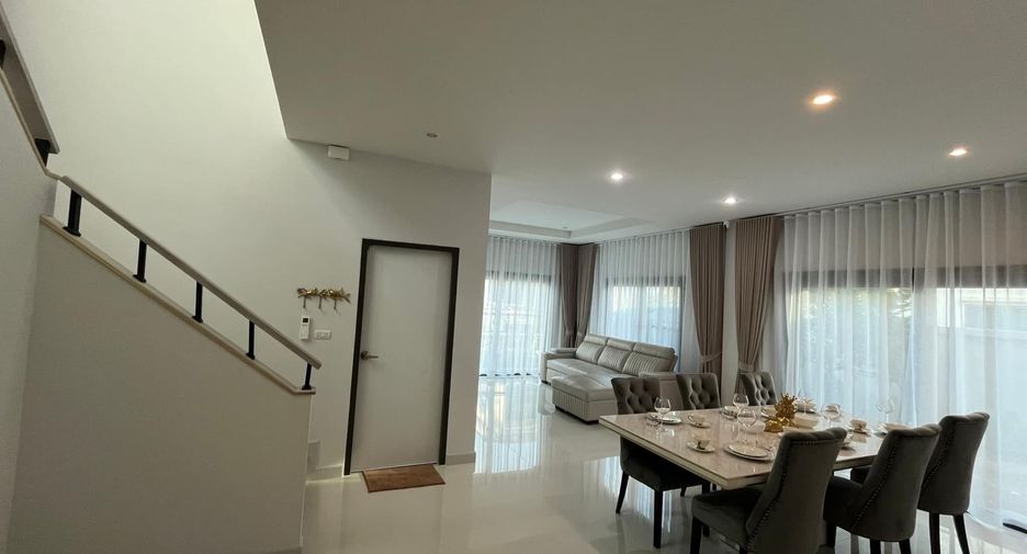 For rent 4 bedrooms house in Mueang Phuket, Phuket