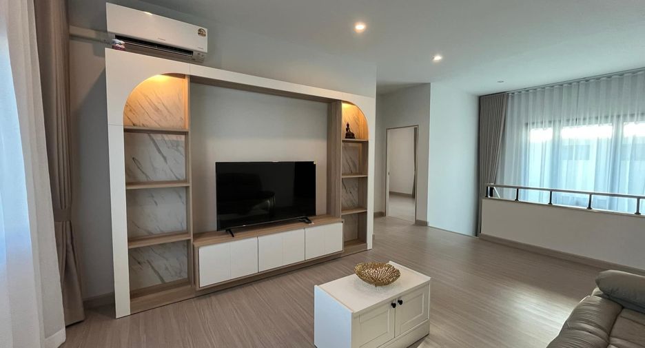 For rent 4 bedrooms house in Mueang Phuket, Phuket