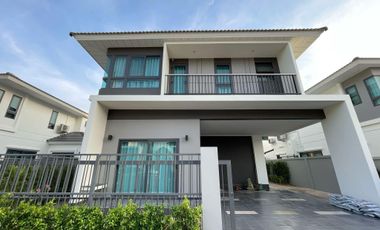 For rent 4 bedrooms house in Mueang Phuket, Phuket