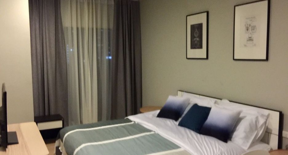 For sale 1 bed condo in Khlong Toei, Bangkok
