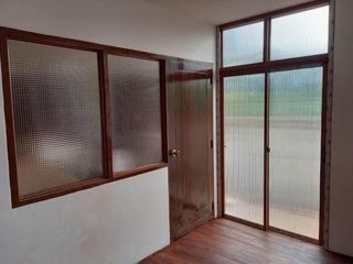 Casa en alquiler de 6 habitaciones en Chatuchak, Bangkok