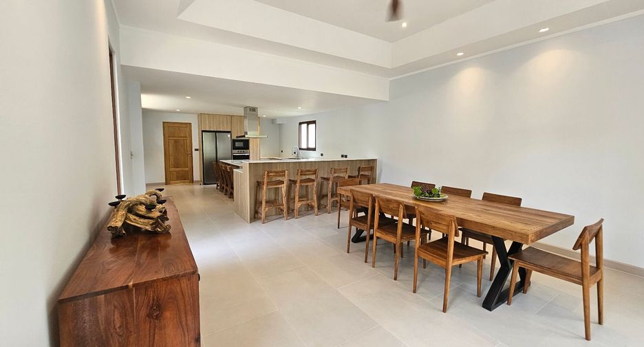 For sale 5 bedrooms villa in Thalang, Phuket
