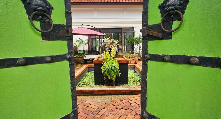 For sale 5 bedrooms villa in Thalang, Phuket