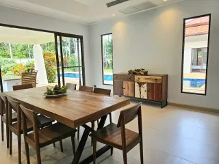 For sale 5 bedrooms villa in Thalang, Phuket