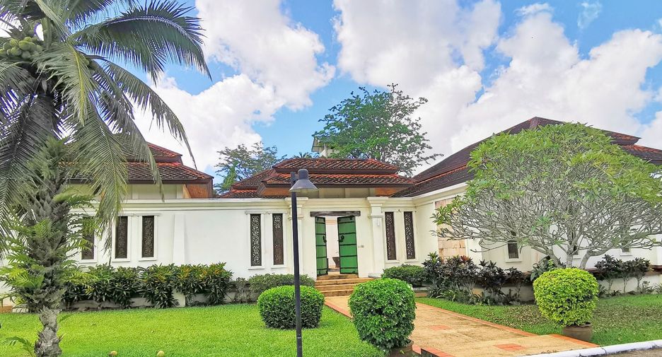 For sale 5 bedrooms villa in Thalang, Phuket