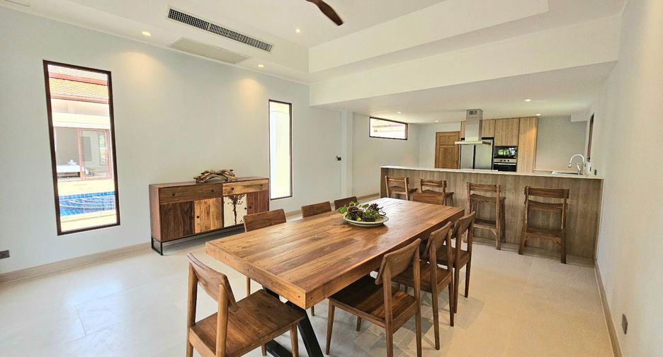 For sale 5 bedrooms villa in Thalang, Phuket