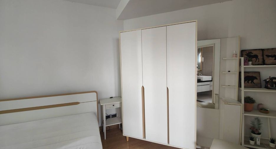 Condo en alquiler de 2 habitaciones en Huai Khwang, Bangkok