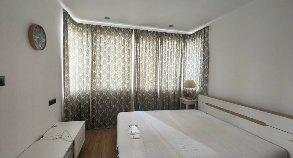 Condo en alquiler de 2 habitaciones en Huai Khwang, Bangkok
