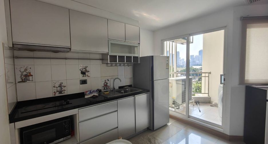 Condo en alquiler de 2 habitaciones en Huai Khwang, Bangkok