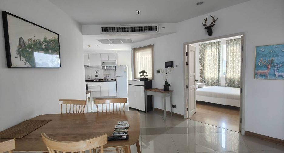 Condo en alquiler de 2 habitaciones en Huai Khwang, Bangkok