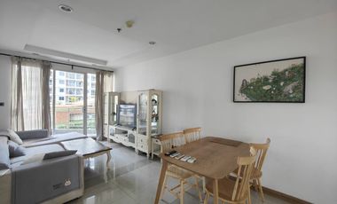 Condo en alquiler de 2 habitaciones en Huai Khwang, Bangkok