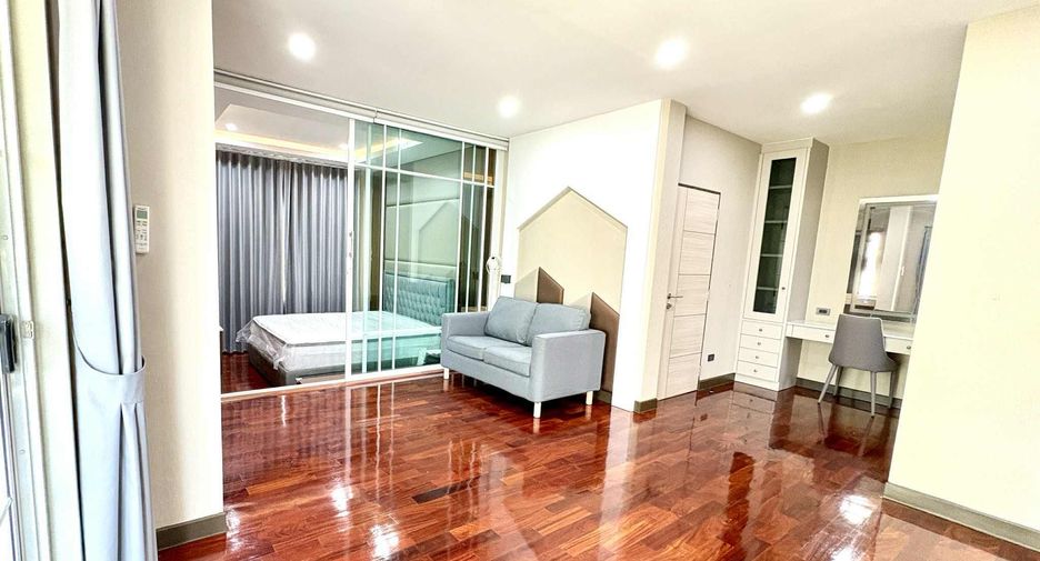 Haus zur Miete mit 3 Zimmer in Phasi Charoen, Bangkok
