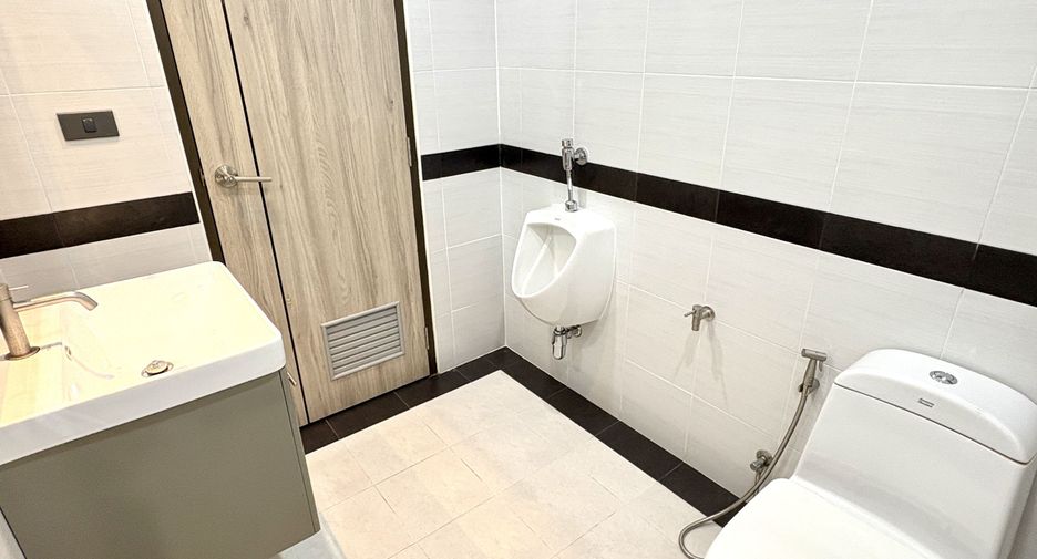 Haus zur Miete mit 3 Zimmer in Phasi Charoen, Bangkok