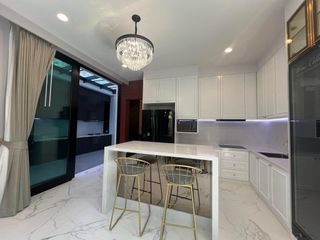 For sale 5 ベッドルーム house in Yan Nawa, Bangkok