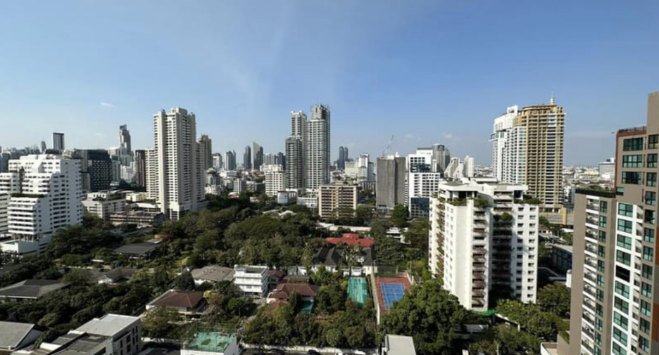 For rent 1 bed condo in Watthana, Bangkok