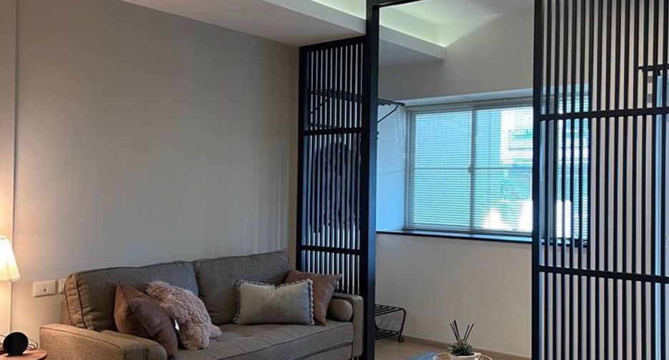 For rent 3 bedrooms townhouse in Prawet, Bangkok