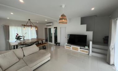 Haus zur Miete mit 3 Zimmer in Mueang Phuket, Phuket