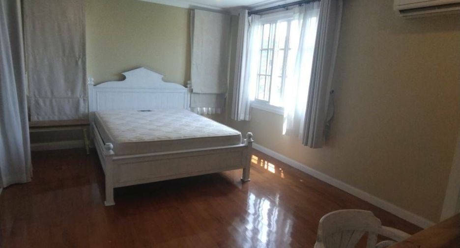 Reihenhaus zur Miete mit 3 Zimmer in Mueang Samut Prakan, Samut Prakan