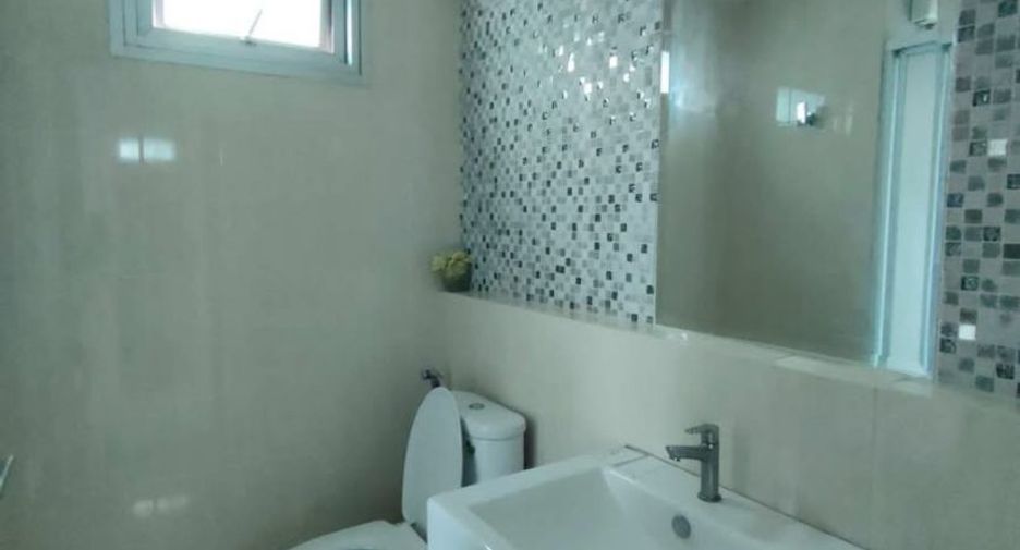 Wohnung zur Miete mit 2 Zimmer in Huai Khwang, Bangkok