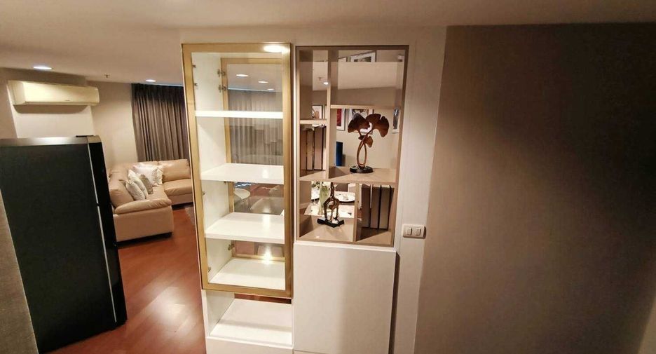For rent 5 bedrooms condo in Huai Khwang, Bangkok