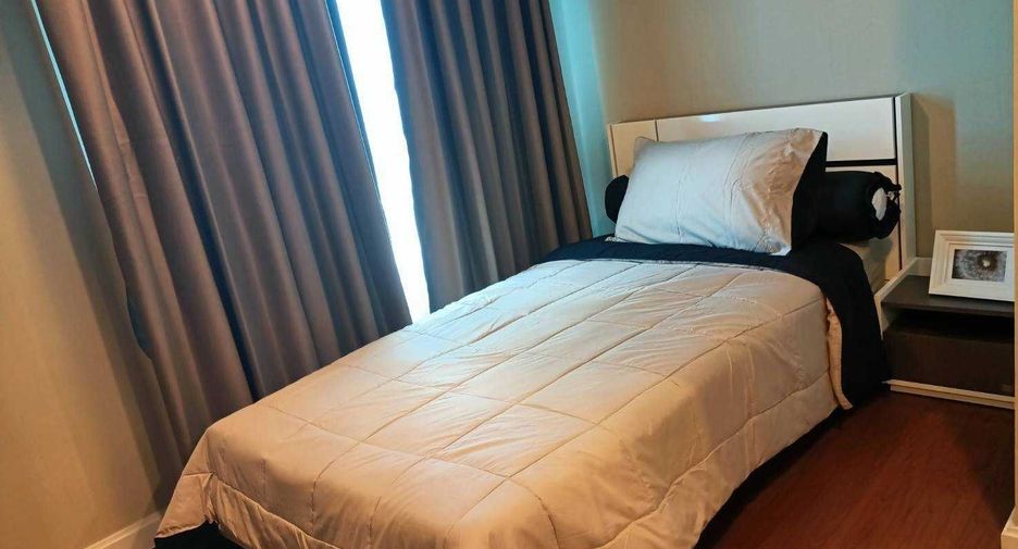 For rent 5 bedrooms condo in Huai Khwang, Bangkok