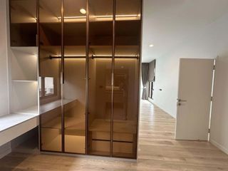 Casa en alquiler de 4 habitaciones en Bang Kapi, Bangkok