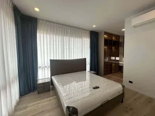 Casa en alquiler de 4 habitaciones en Bang Kapi, Bangkok
