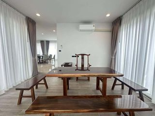 Casa en alquiler de 4 habitaciones en Bang Kapi, Bangkok