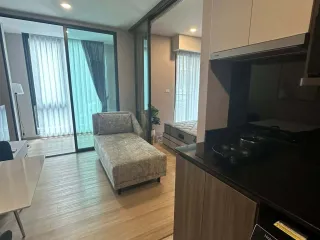 Condo en alquiler de 1 habitaciones en Huai Khwang, Bangkok