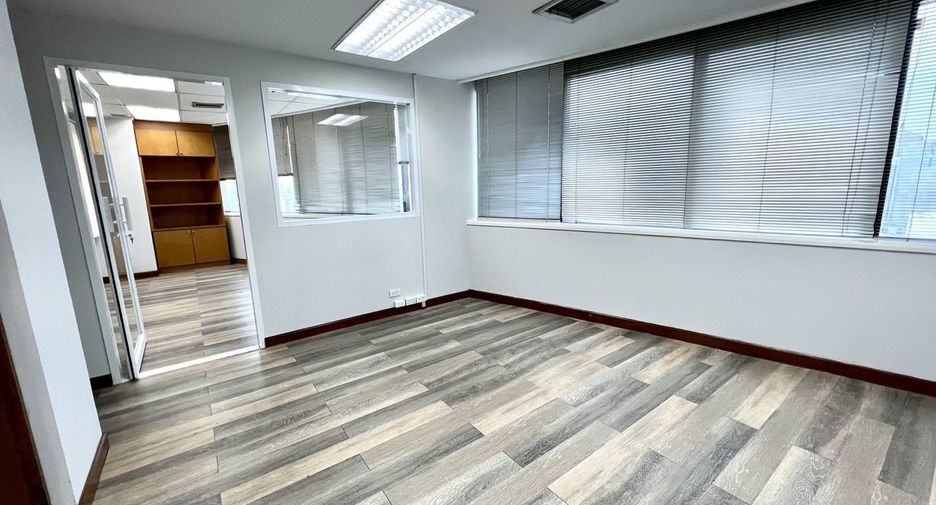 For rent office in Watthana, Bangkok