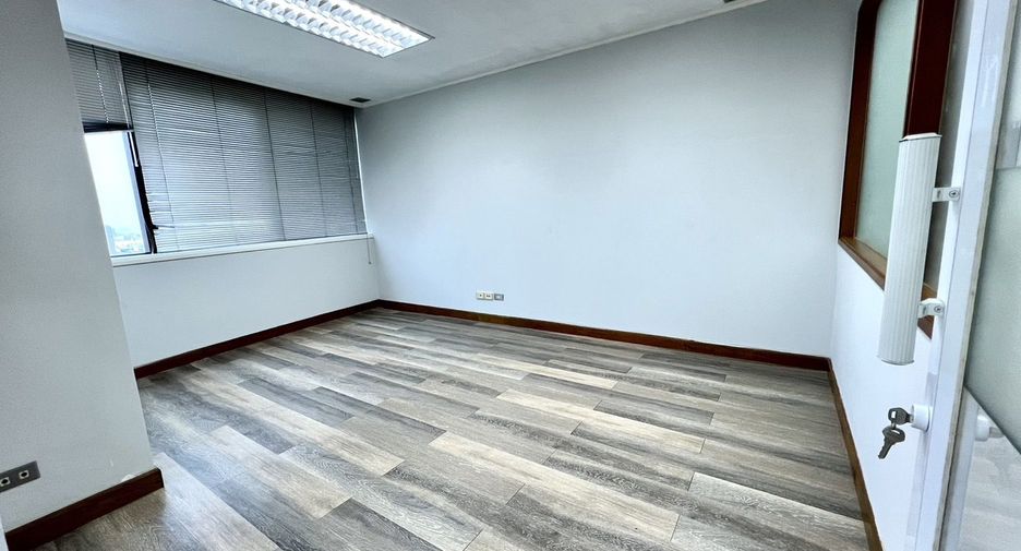 For rent office in Watthana, Bangkok