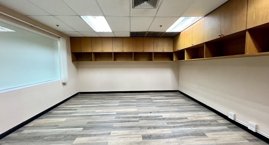 For rent office in Watthana, Bangkok