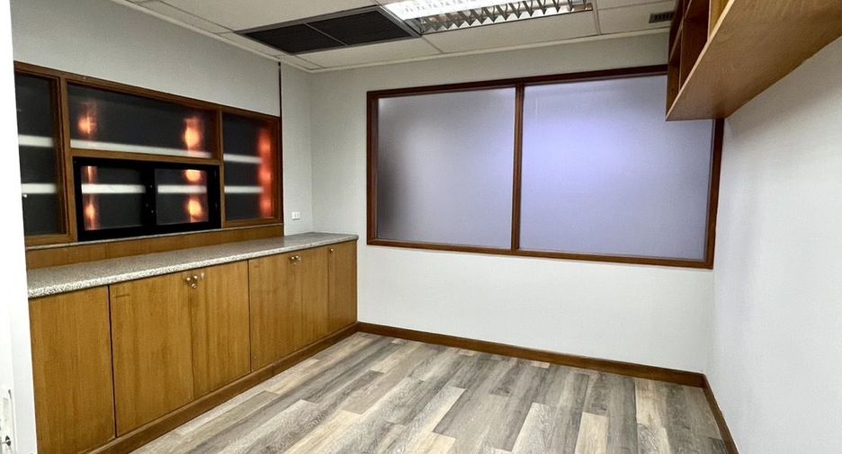 For rent office in Watthana, Bangkok