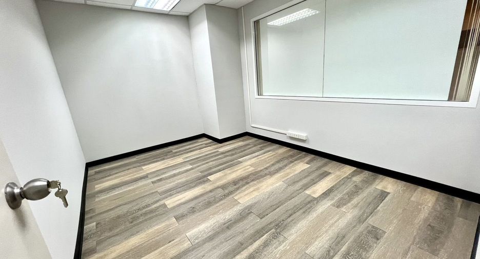 For rent office in Watthana, Bangkok