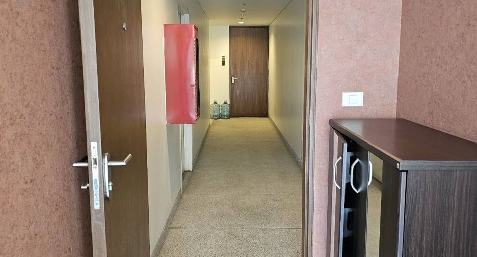 For rent 2 bedrooms condo in Pathum Wan, Bangkok