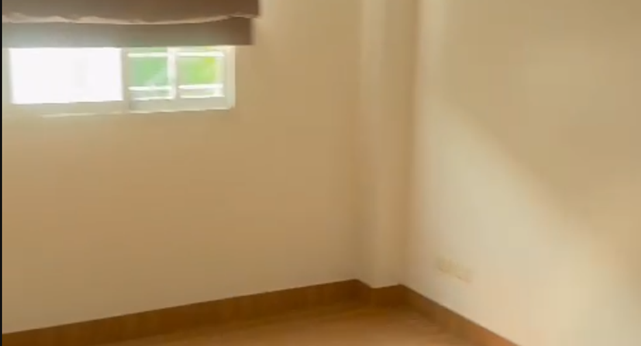 For rent 3 bedrooms townhouse in Bang Kapi, Bangkok