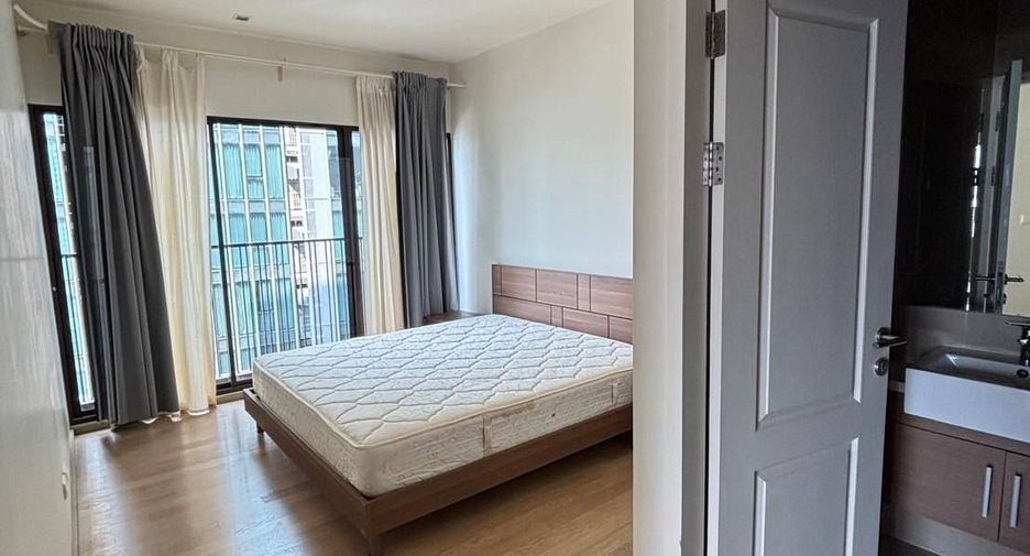 Condo en alquiler de 2 habitaciones en Khlong Toei, Bangkok