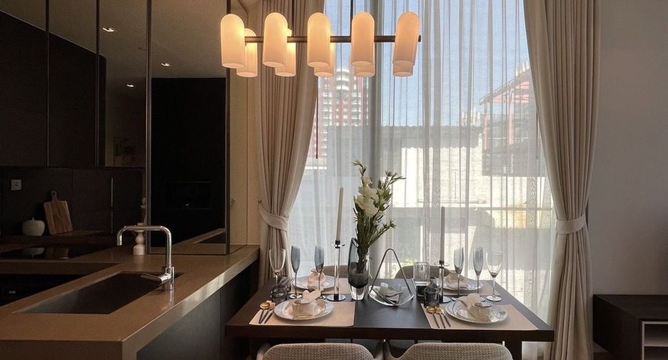 For rent 2 bedrooms condo in Pathum Wan, Bangkok