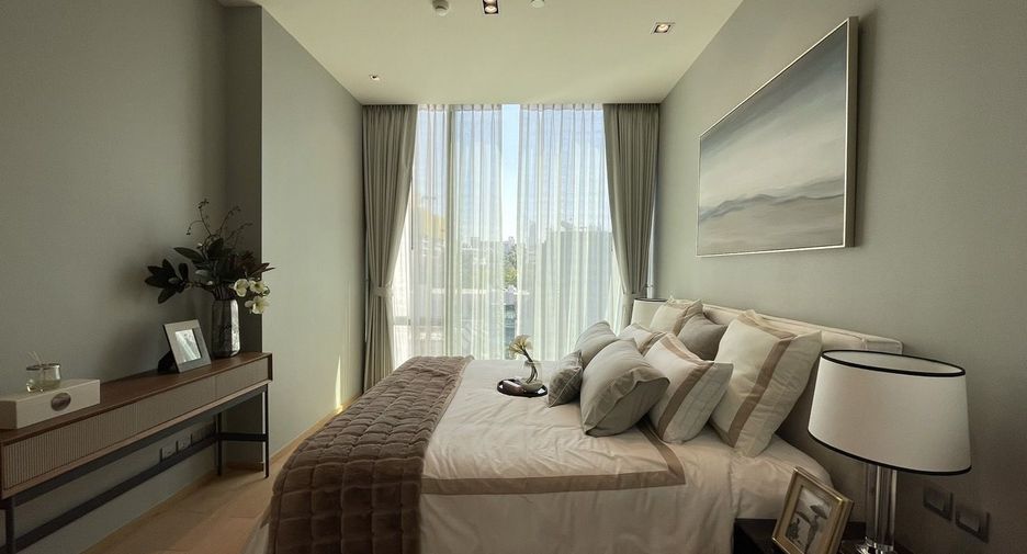For rent 2 bedrooms condo in Pathum Wan, Bangkok