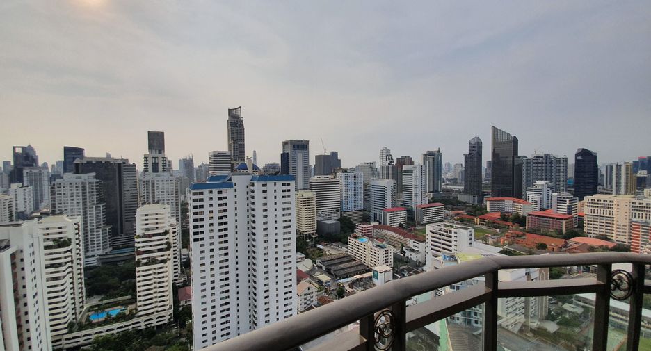 ให้เช่า 3 ห้องนอน คอนโด ใน วัฒนา, กรุงเทพฯ
