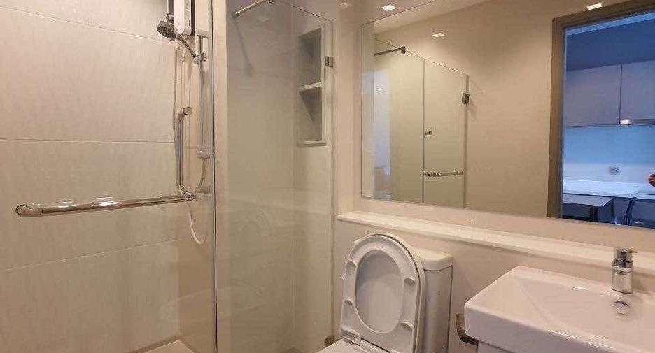 Wohnung zur Miete mit Studio in Huai Khwang, Bangkok