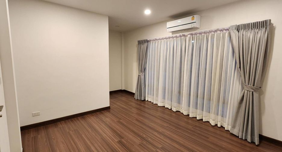 Casa en venta de 4 habitaciones en Thawi Watthana, Bangkok