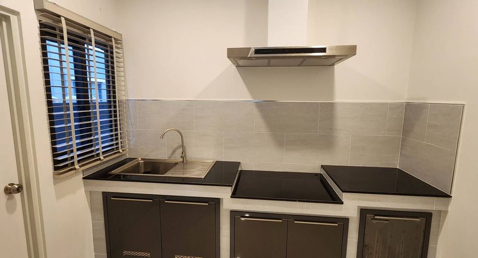 Casa en venta de 4 habitaciones en Thawi Watthana, Bangkok