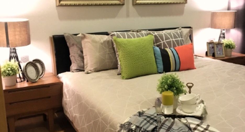 For rent 2 bedrooms condo in Khlong Toei, Bangkok