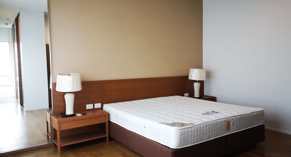 Wohnung zur Miete mit 3 Zimmer in Khlong Toei, Bangkok